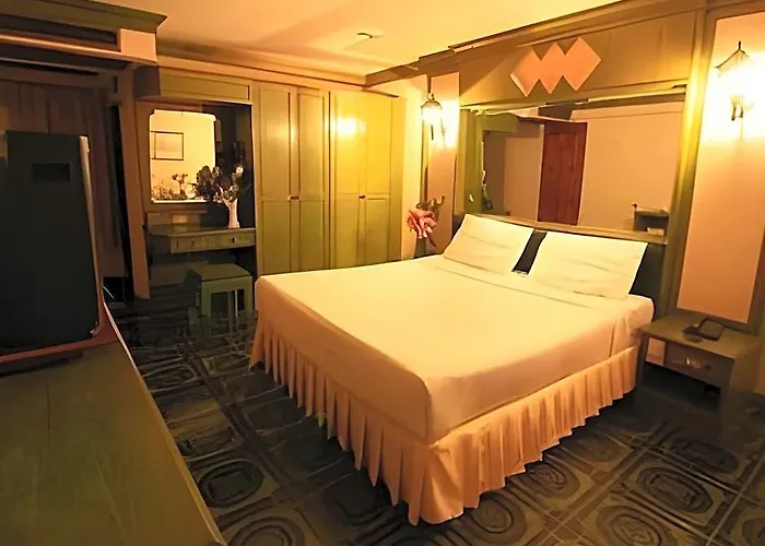 13 Coins Tower Ratchada Hotel