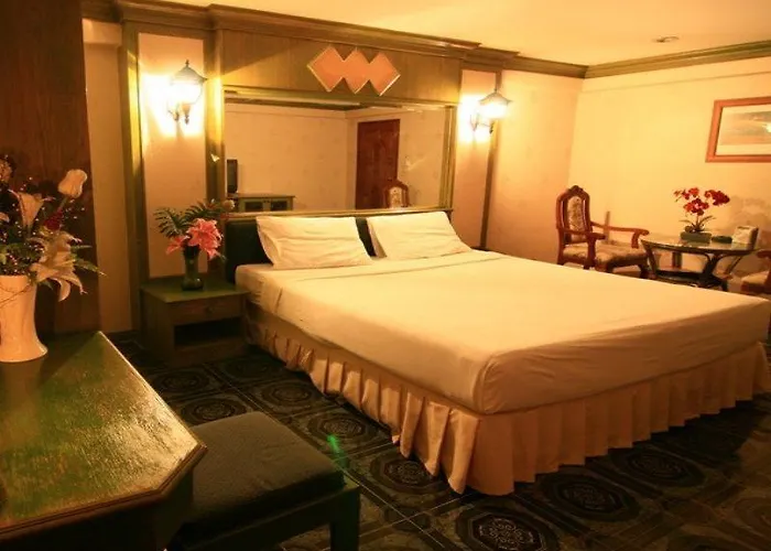 Hotel 13 Coins Tower Ratchada 2*